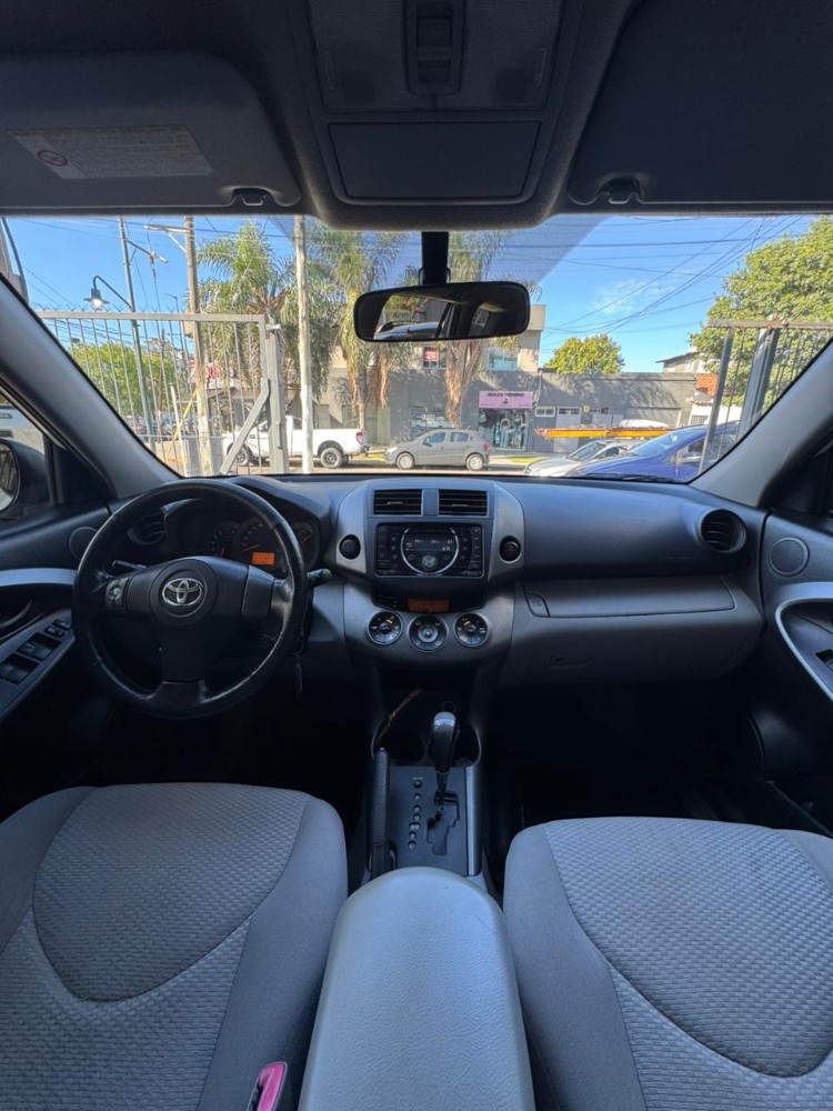 Toyota RAV4 SR5 — foto 12